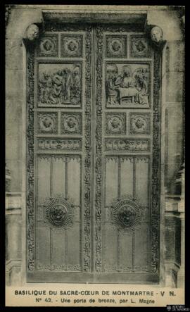 Tarjeta postal de vista exterior de la puerta de bronce de la Basílica del Sagrado Corazón o Basi...