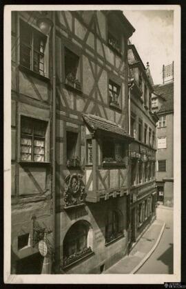 Tarjeta postal circulada de vista exterior de la casa de Hans Sachs en Núremberg, fotografía de v...