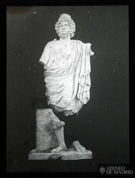 Escultura de Plutón en el Teatro romano de Mérida
