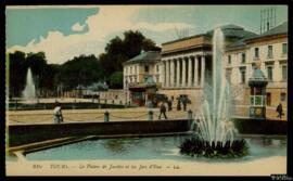 Tarjeta postal a color de vista exterior del Palacio de Justicia de Tours y las fuentes junto a e...