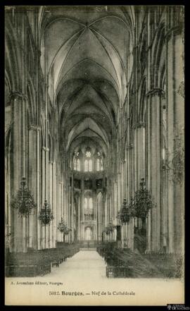 Tarjeta postal de vista interior de la Nave de la Catedral de Saint-Étienne de Bourges editada po...