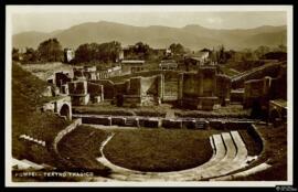 Tarjeta postal del Teatro Trágico o Teatro Grande de Pompeya editada por Vinzenzo Carcavallo en l...