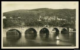 Tarjeta postal de vista panorámica del antiguo castillo y el Neckarbrücke de Heidelberg editada p...