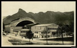 Tarjeta postal de vista exterior del teatro Passionspiel en Oberammergau editada en Múnich por el...