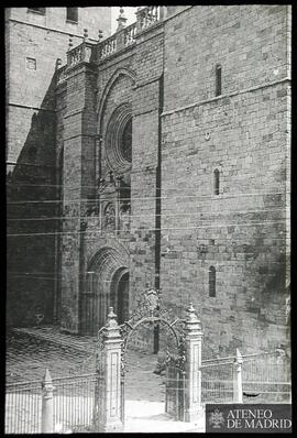 Fachada principal de la Catedral de Sigüenza.