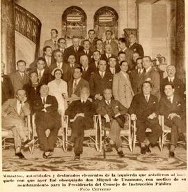 1931-06-04. Fotografía del banquete homenaje a Miguel de Unamuno. Ahora (Madrid)