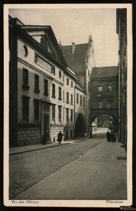 Tarjeta postal de vista exterior de la Antigua Casa de la Moneda o Alte Münze de Múnich, fotograf...