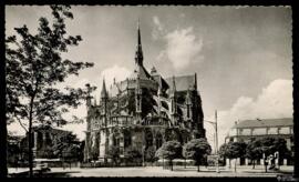 Tarjeta postal de vista exterior del Ábside de la Catedral de Notre-Dame de Reims editada por las...