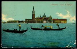 Tarjeta postal de escena costumbrista de gondoleros en en el Canal Grande de Venecia junto al Pal...