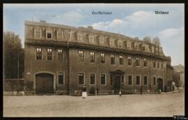 Tarjeta postal a color de vista exterior de la Goethehaus en Weimar editada por Carl H. Odemar