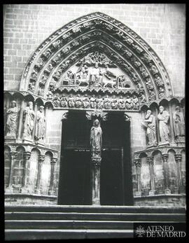 Pórtico de entrada a la Catedral de Burgos