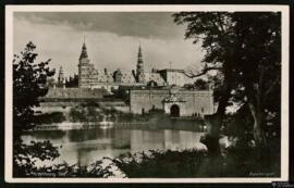 Tarjeta postal de vista panorámica del Castillo de Kronborg editada por Kai Brammers Boghandel