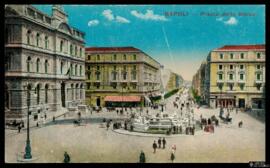 Tarjeta postal policromada de la Piazza della Borsa de Nápoles editada por Domenico Trampetti en ...
