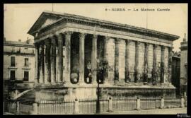 Tarjeta postal de vista exterior del antiguo templo romano Maison Carrée de Nimes con matasello a...
