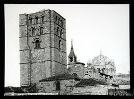 
Parte trasera de la Catedral de Zamora.
