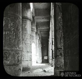 
Tebas (Egipto). Propilones del templo de Medinet Abu
