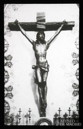 Escultura de Cristo crucificado