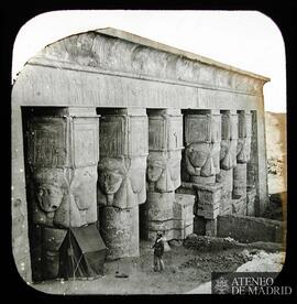 
Pórtico del Templo de Denderah

