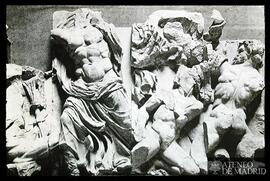 
Berlín. Zeus combatiendo con los gigantes, del Altar de Pérgamo
