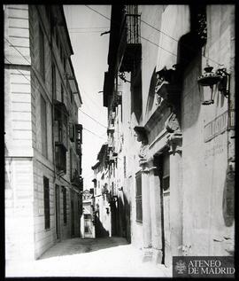 "Calle del Correo Viejo, hoy de Núñez de Arce" de Toledo.