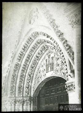 Detalle de la puerta del Monasterio de Las Huelgas (Burgos).