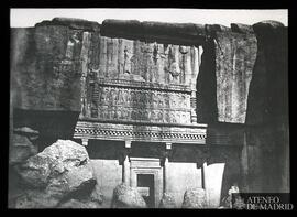 Fachada de una tumba persa o sasánida