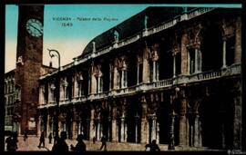 Tarjeta postal de vista exterior de la Basilica Palladiana o Palazzo della Ragione de Vicenza con...