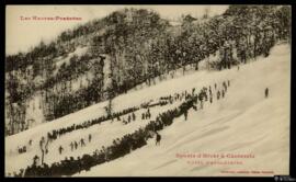 Tarjeta postal de escena costumbrista en la pista de esquí junt al Hotel d'Angleterre en Cauteret...