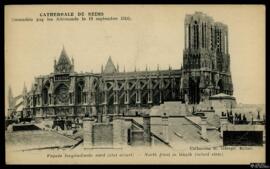 Tarjeta postal de vista exterior de la fachada longitudinal norte de la Catedral de Notre-Dame de...