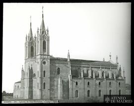 
Exterior de la iglesia de San Jerónimo de Madrid.
