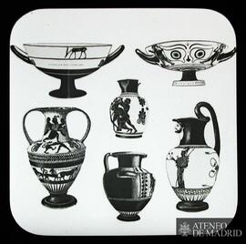 
Schwarzfigurige Vasen. Exekias, Schale u. Augenschale (W. Vorl. 1888). Zwei Amphoren d. Nikosten...
