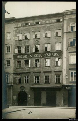 Tarjeta postal de vista exterior de la Casa Natal de Mozart en Salzburgo editada por el Kunstverl...