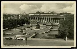 Tarjeta postal circulada de vista panorámica del Lustgarten y el Altes Museum de Berlín editada p...