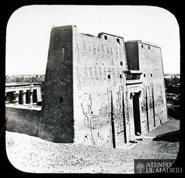 
Pilonos del templo de Horus en Edfú
