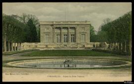 Tarjeta postal a color de vista exterior del Palacio Petit Trianon en Versalles editada por la Ma...