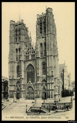 Tarjeta postal de vista exterior de la Catedral de Bruselas
