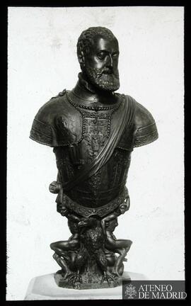 
Madrid. Museo del Prado. León Leoni: Busto de Carlos V (bronce con pátina original marrón clara,...