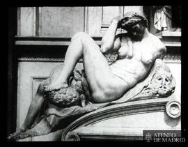
Sepulcro de Giuliano de Médici. Figura de la izquierda que representa la noche, de Miguel Angel....