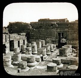 
Sala hipóstila del gran templo de Medinet Abu en Tebas
