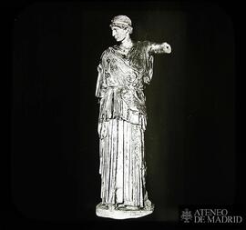 
Athena Lemnia. 2. Statue mit dem Kopf von Bologna (von der Seite) [Atenea Lemnia]
