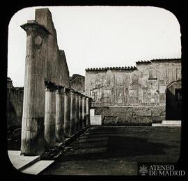 
Pompeya. Cour des Thermes de Stabia
