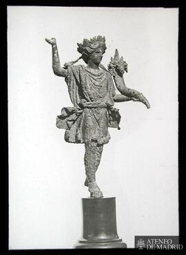 Madrid. Museo Arqueológico. Escultura greco-romana en bronce representando a Ceres encontrada en ...