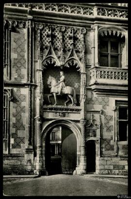 Tarjeta postal de vista exterior de la entrada la Castillo de Blois editada por el Sindicat D'Ini...