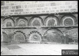 Enterramientos del Real Monasterio de San Juan de la Peña (Huesca)