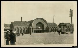 Tarjeta postal de vista exterior de la Estación de tren de Víborg o Viipurin asema