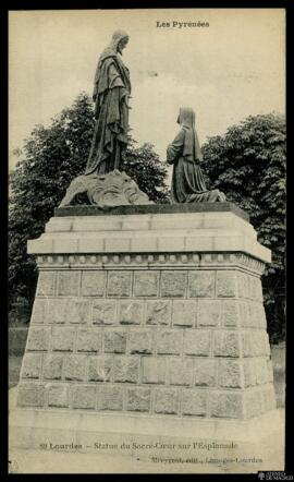 Tarjeta postal del monumento escultórico del Sagrado Corazón o Sacré-Coeur en la Esplanade de Lou...