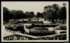 Tarjeta postal de vista panorámica de los Jardins de la Fontaine de Nimes editada por la Compagni...