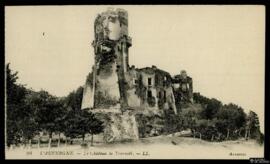 Tarjeta postal de vista exterior del Castillo de Tournoël editada por Lévy Fils et Cie. en París