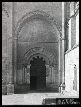 Puerta del Norte o Puerta de las Amazuelas de la Catedral Ciudad Rodrigo (Salamanca).