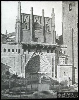 Fachada de la catedral de Huesca